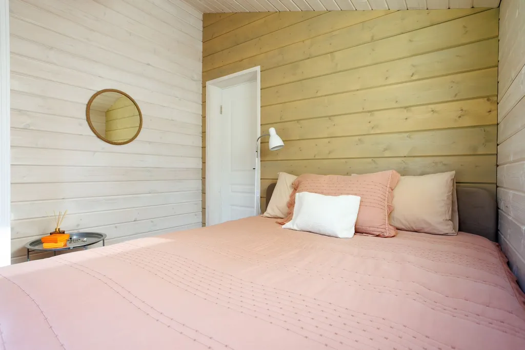 Дом Мая у озера с баней на дровах