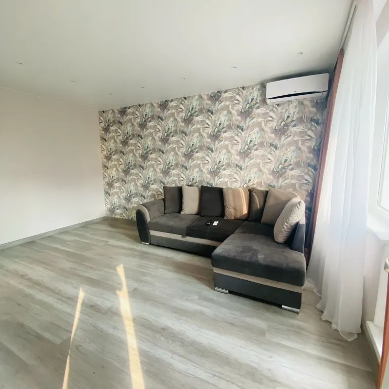 Двухкомнатная квартира с балконом