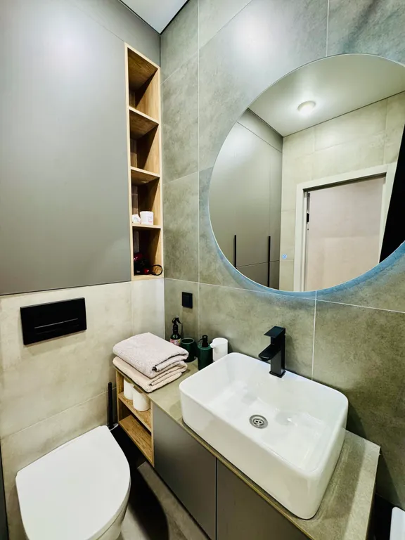 Роскошная двухкомнатная квартира у фонтана