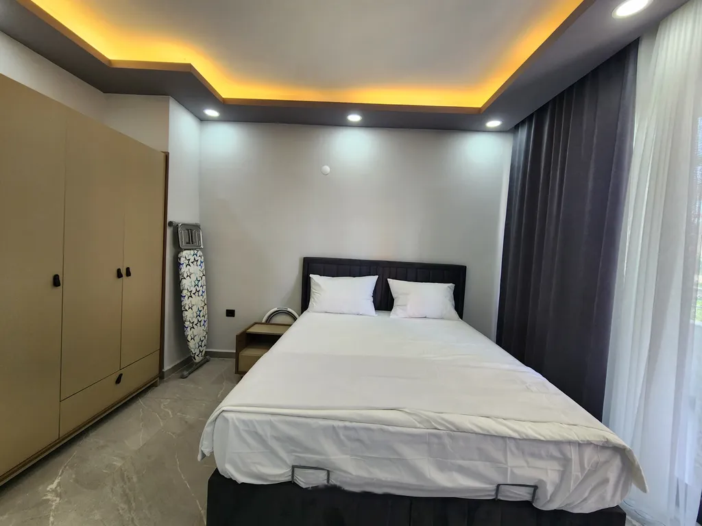 Квартира в центре Сиде внутри комплекса с бассейном