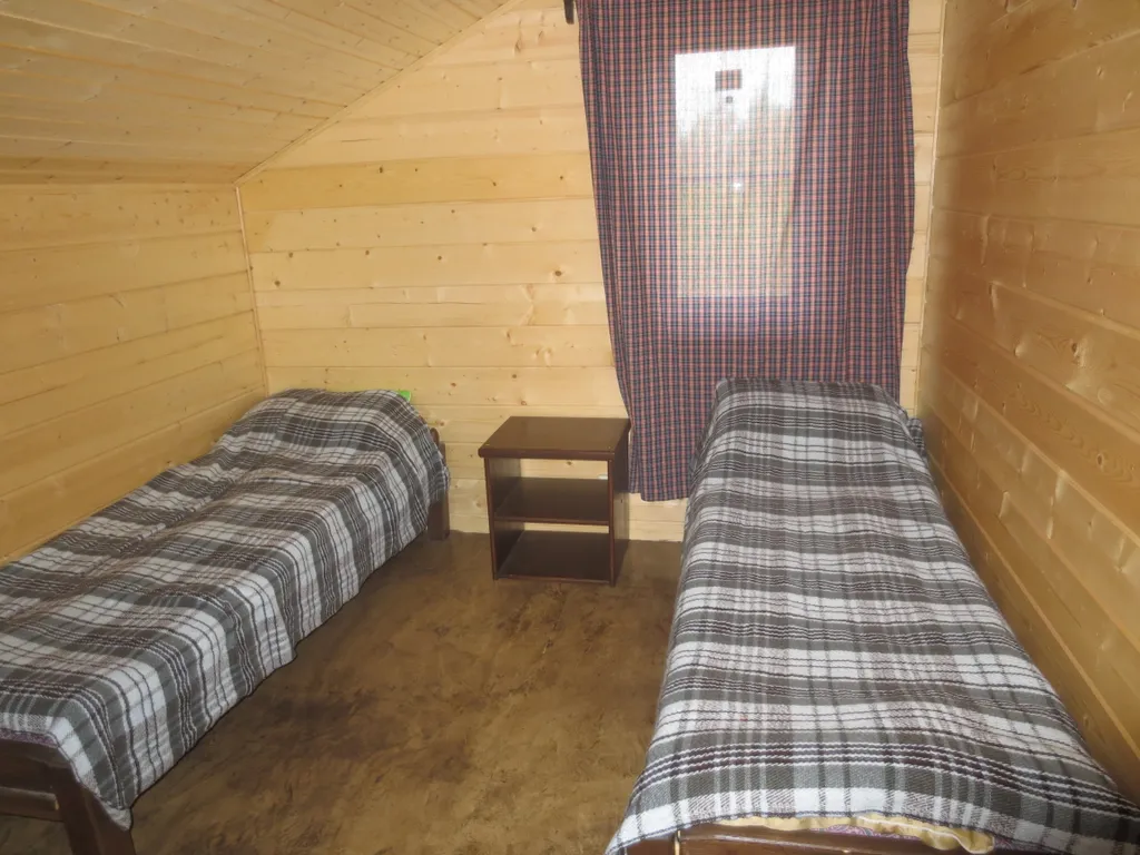 Коттедж Хонга ранда у озера с пляжем