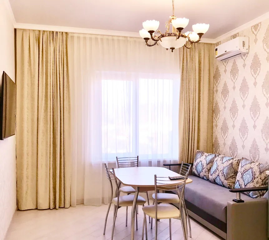 Красивый вид на море и горы в 5 минутах от пляжа