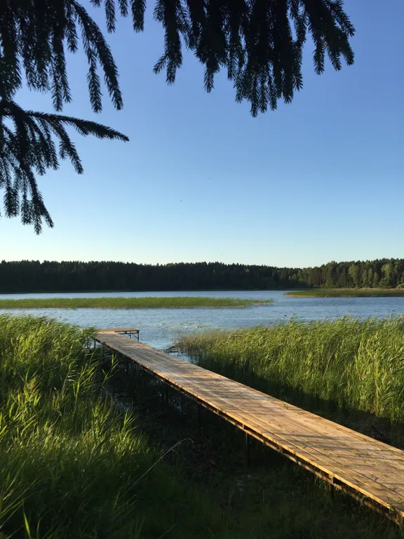 Шале с камином и 3 спальнями на берегу озера Селигер