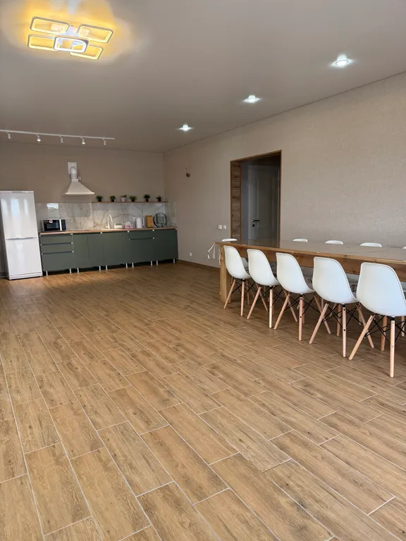 Новый дом с подогреваемым бассейном