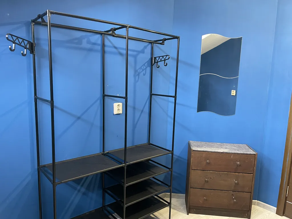 Синяя комната на мансарде