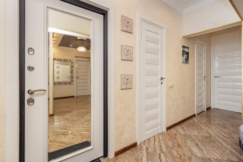 Большая квартира у моря