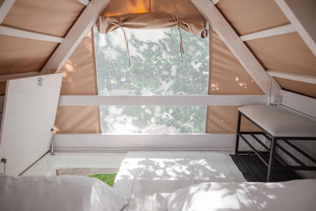 Домик-палатка Скворечник на берегу реки