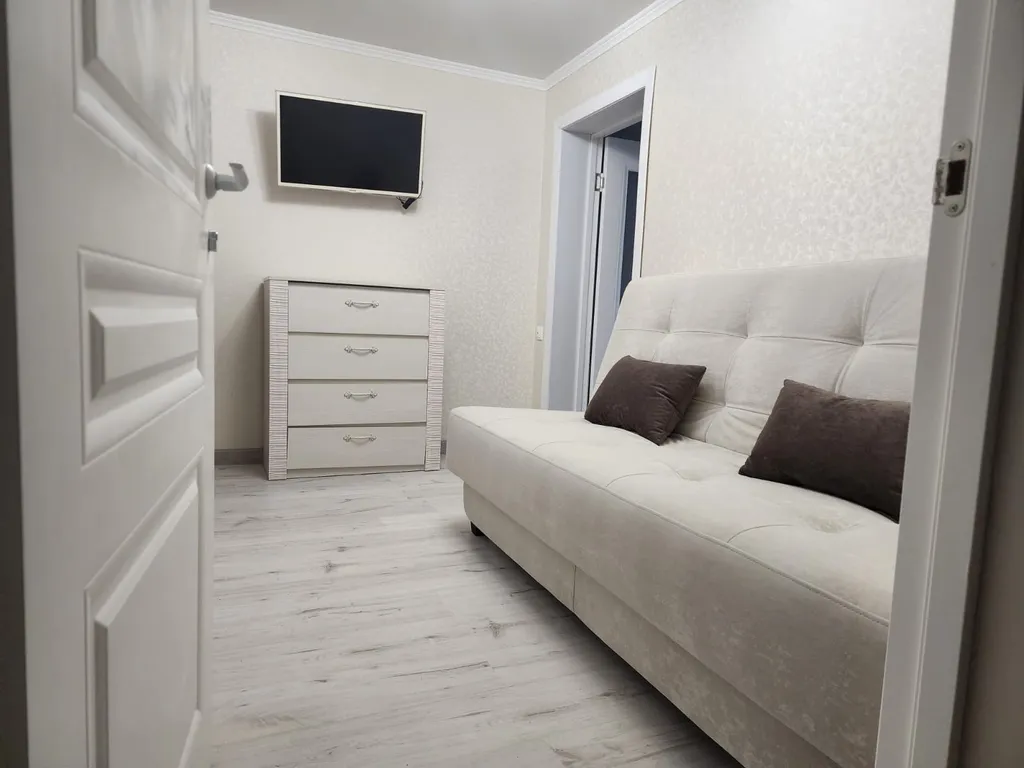 Дом с двором