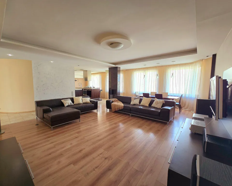 Просторная квартира в центре