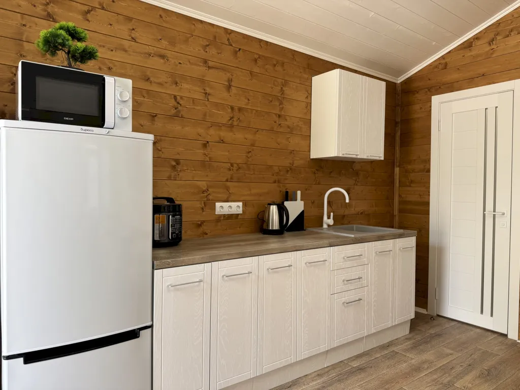 Коттедж Коттедж Барнхаус с террасой и закрытым двором - 7 минут до моря — Геленджик