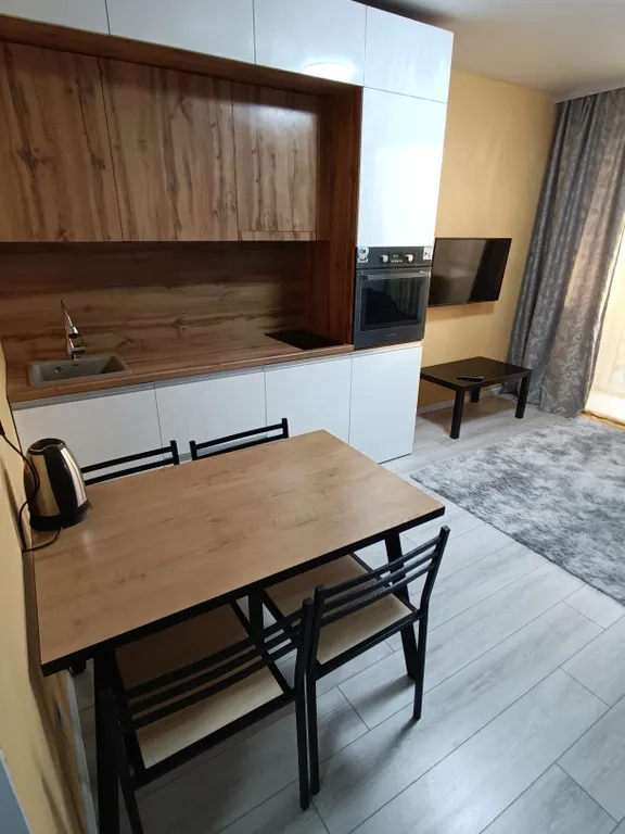 Уютная двухкомнатная квартира — аренда посуточно в Кемерово