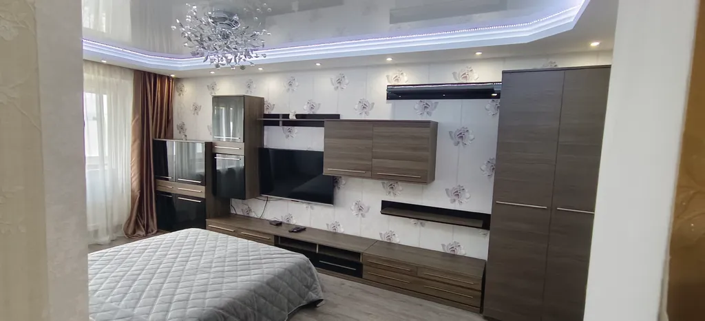 2-комнатный апартамент, рядом вокзал и Немига