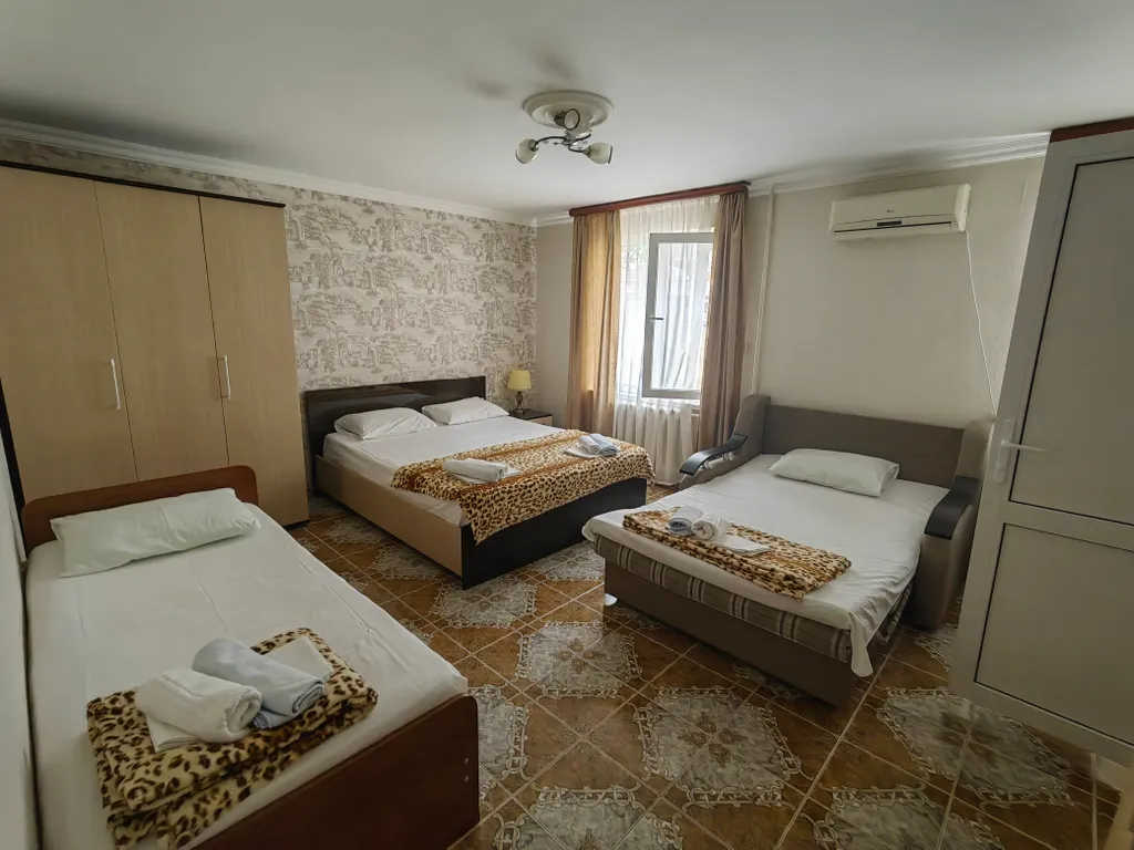 Уютный номер для семьи в центре Адлера