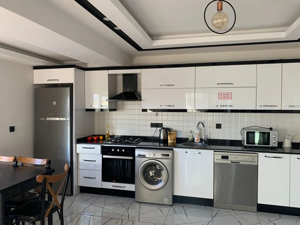 Просторная квартира в центре Алании у моря