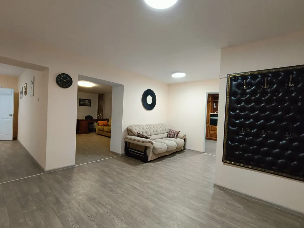 Большая квартира на 10 гостей рядом с автовокзалом