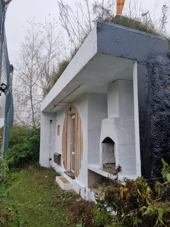 Дом и теннисный корт, сауна, камин недалеко от реки Москвы