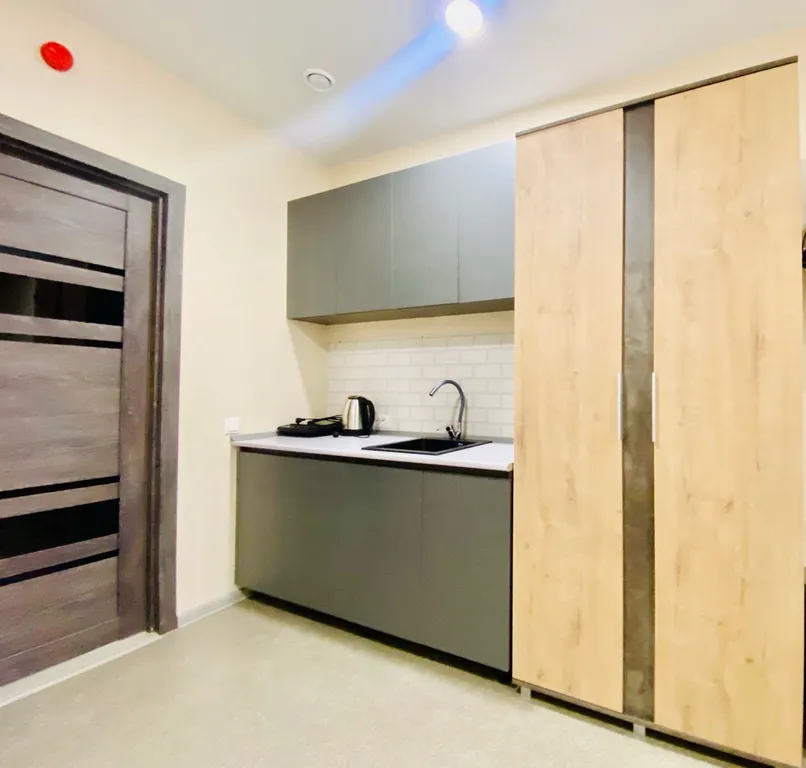 Номер возле ярмарочной площади южные ворота Ямала