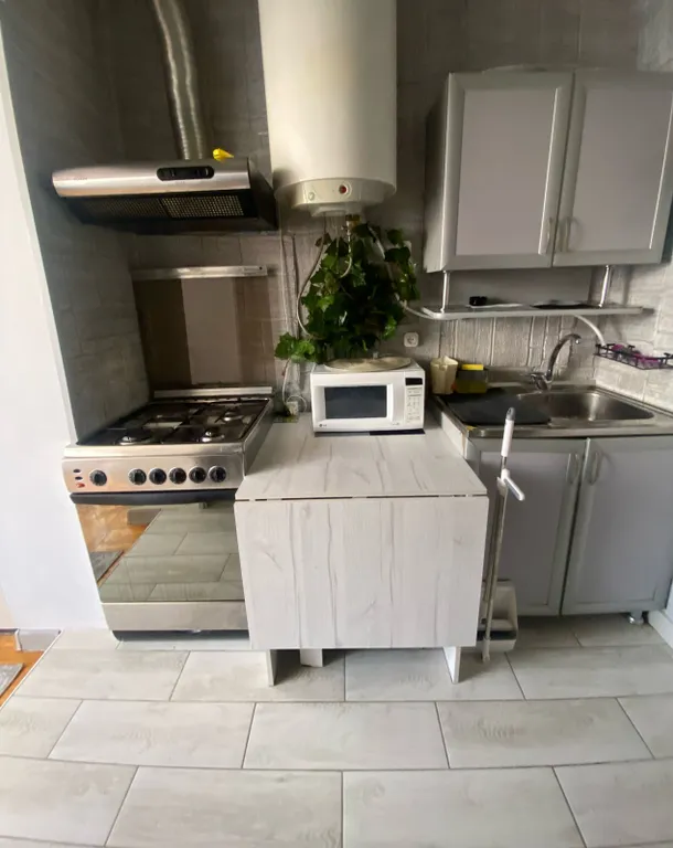 Заходи и живи