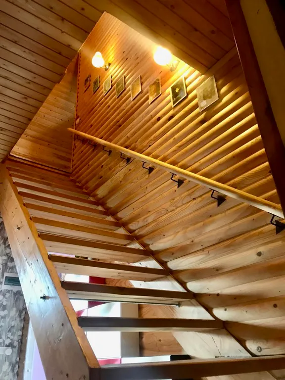 Уютный дом с камином «Сосны и Звёзды»