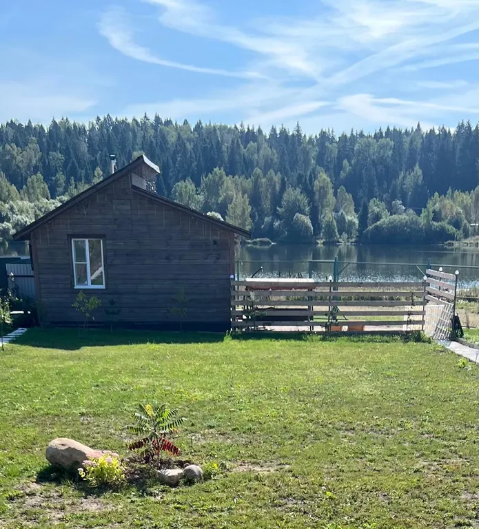 Коттедж Дом с баней на берегу озера — аренда посуточно в Сергиев Посад