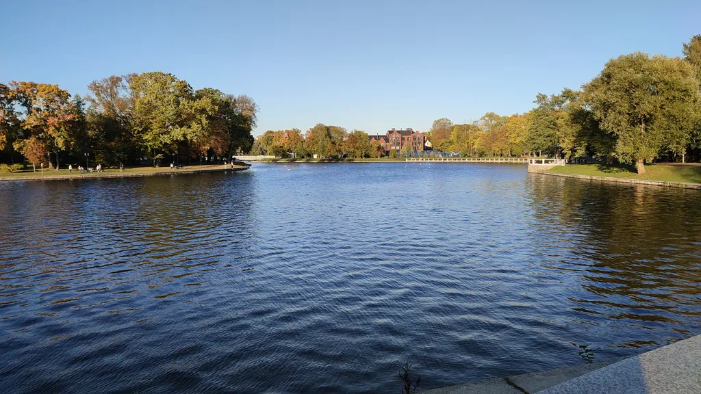 Квартира Апартаменты с видом на Верхнее озеро — Калининград