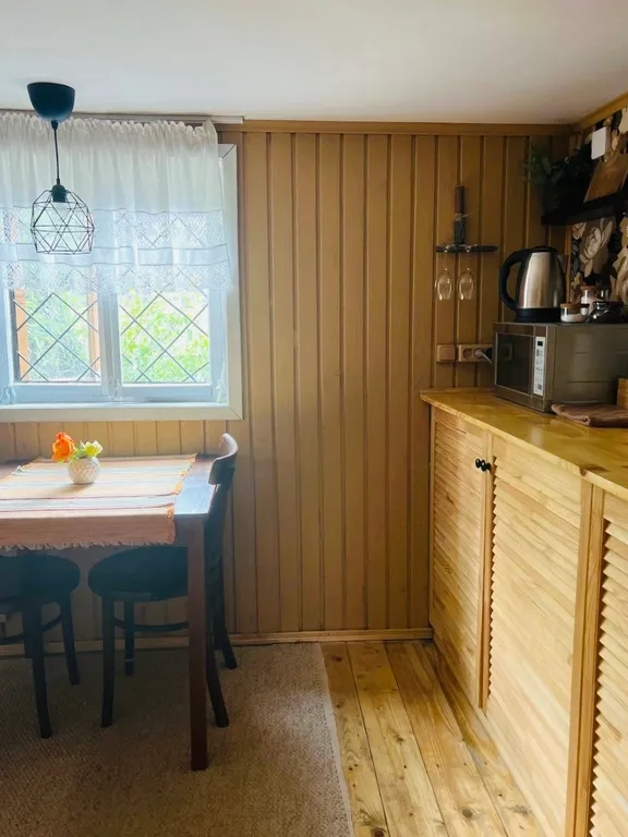 Уютный гостевой домик в саду