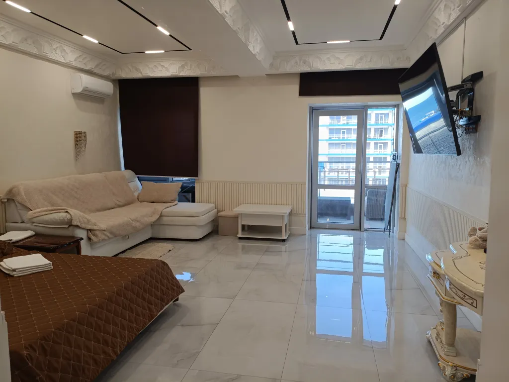 Квартира Квартира Шикарный апартамент с видом на море и бассейн — Севастополь