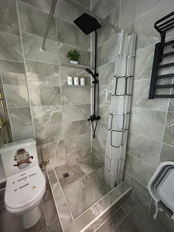 Новая, комфортная, уютная квартира в живописном районе города-курорта