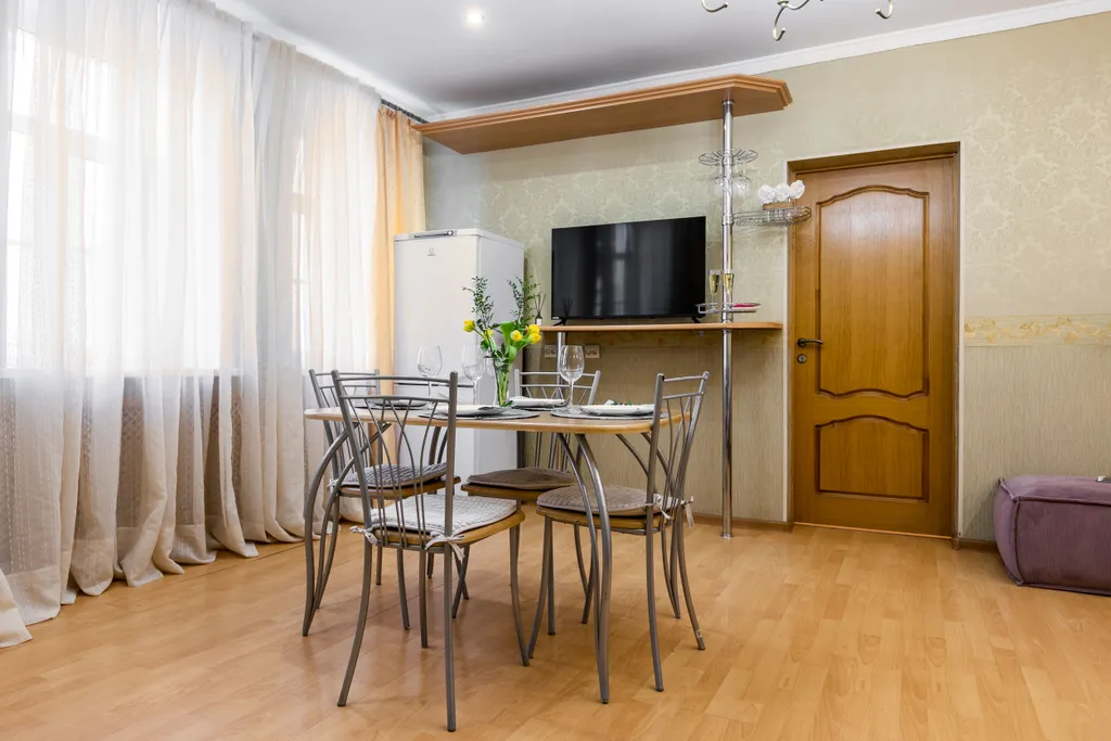 Рядом Невский, торговые центры, метро