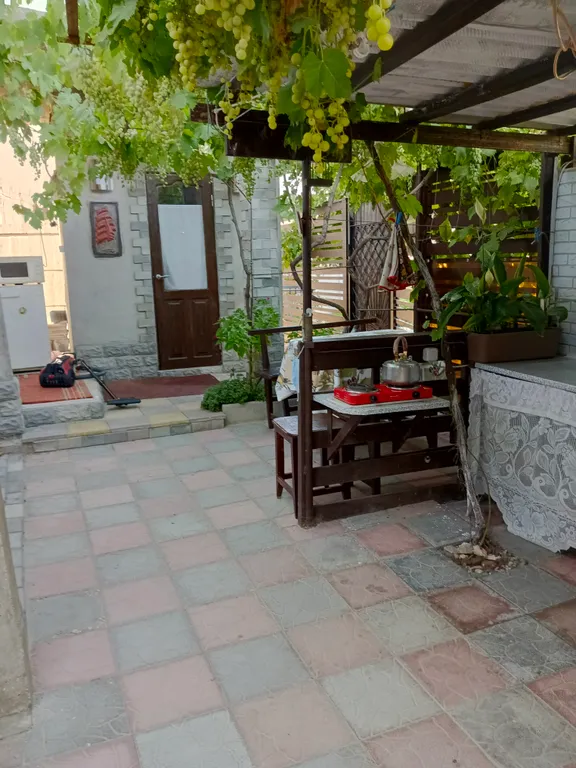 Часть дома с отдельным входом и парковкой для авто