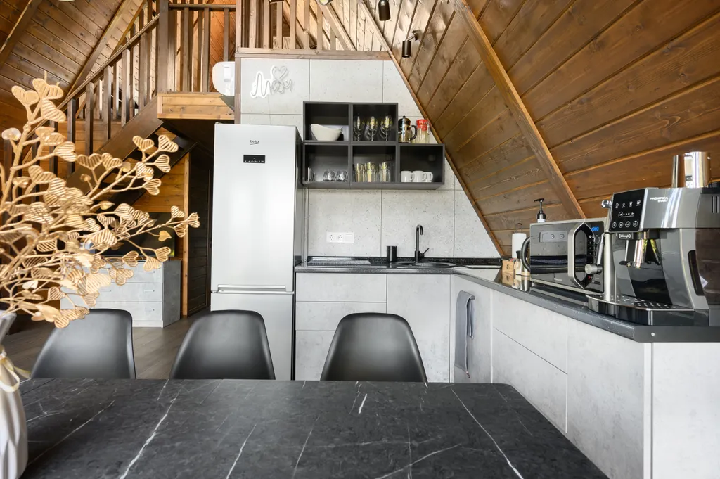 Коттедж с баней и уличным чаном