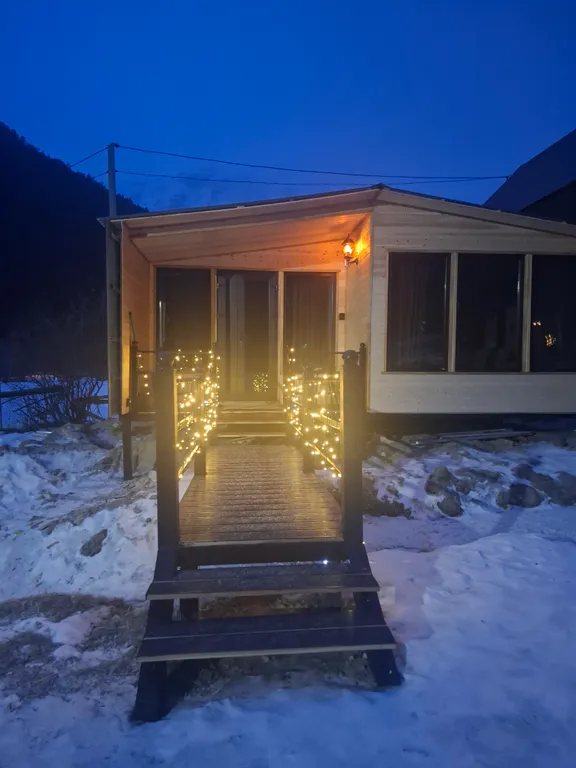 Домик у реки в Приэльбрусье