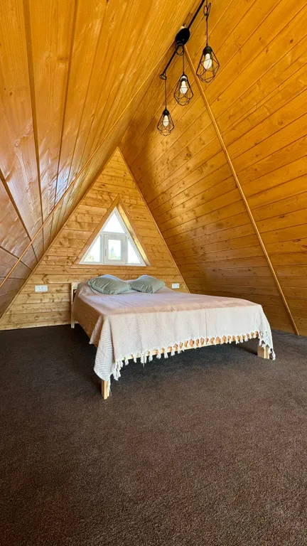 Уютный дом с видом на реку