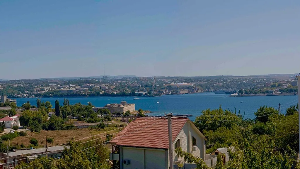 Дом под ключ в тихом и экологически чистом районе Севастополя у моря