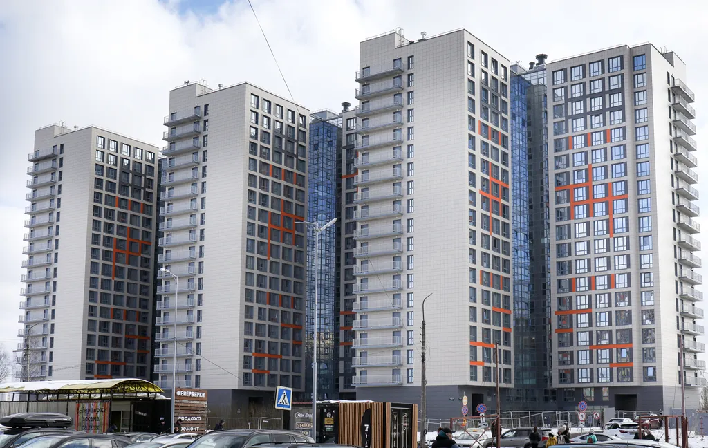 Уютная студия с панорамным окном у метро Парнас