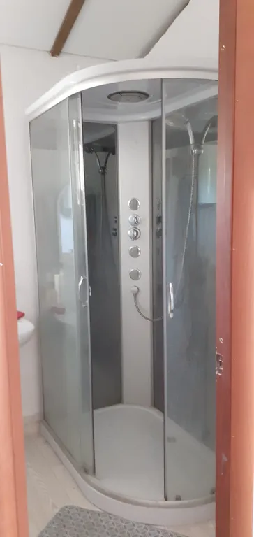 Дом на горе, можно с собакой