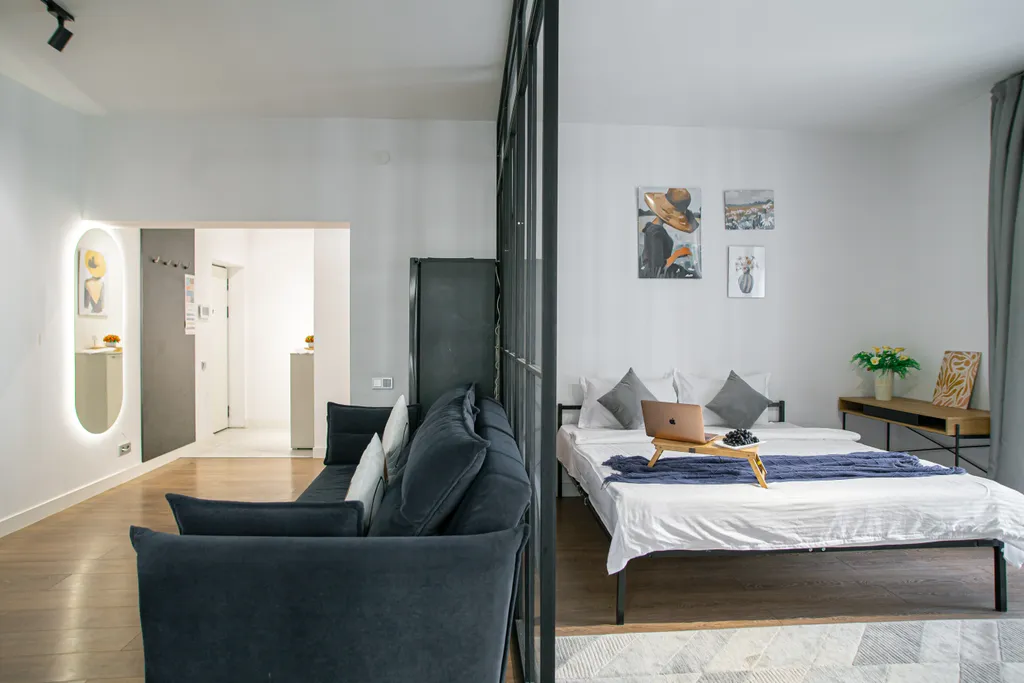 Бизнес-апартаменты с двумя кроватями рядом с ТРЦ MEGA