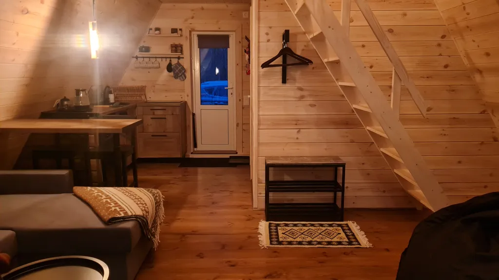 Домик в лесу Волчье логово