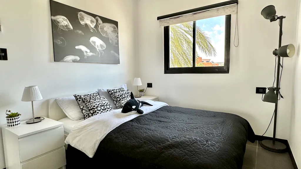 GW945 квартира с балконом с видом на море (Gugel Waves Nahariya)