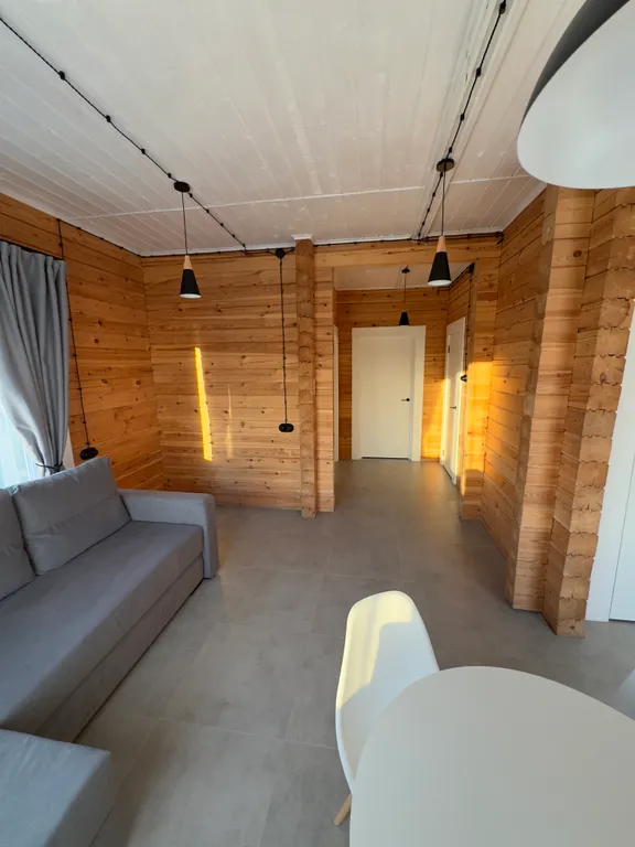 Дом Зивчала, на берегу реки Олонка