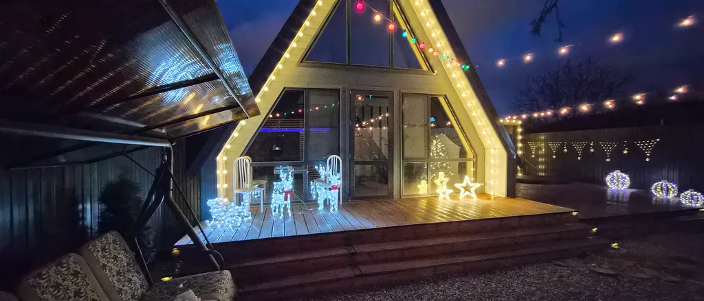 Коттедж Дом А-фрейм из дерева с баней и джакузи — аренда посуточно в Нежинский