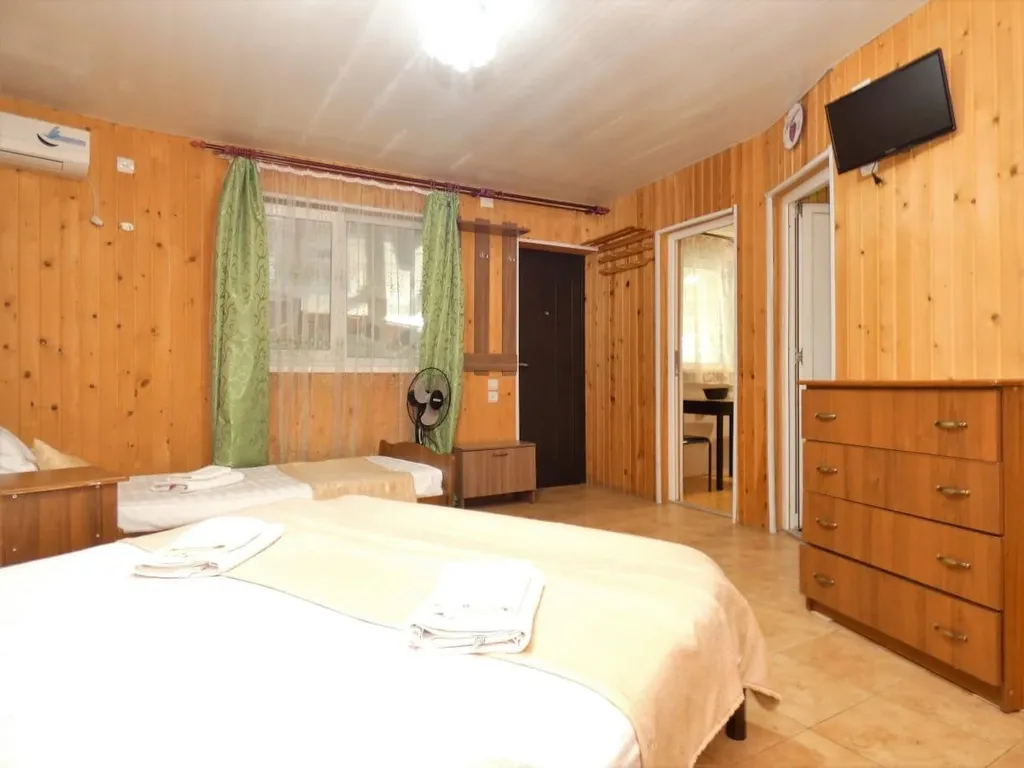 Квартира Комната — аренда посуточно в Лоо