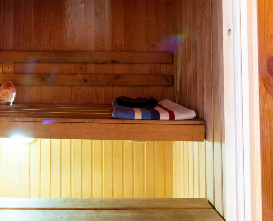 Атмосферная двухуровневая квартира с сауной