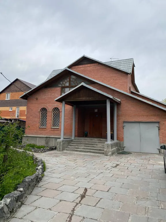 Коттедж с сауной и бассейном