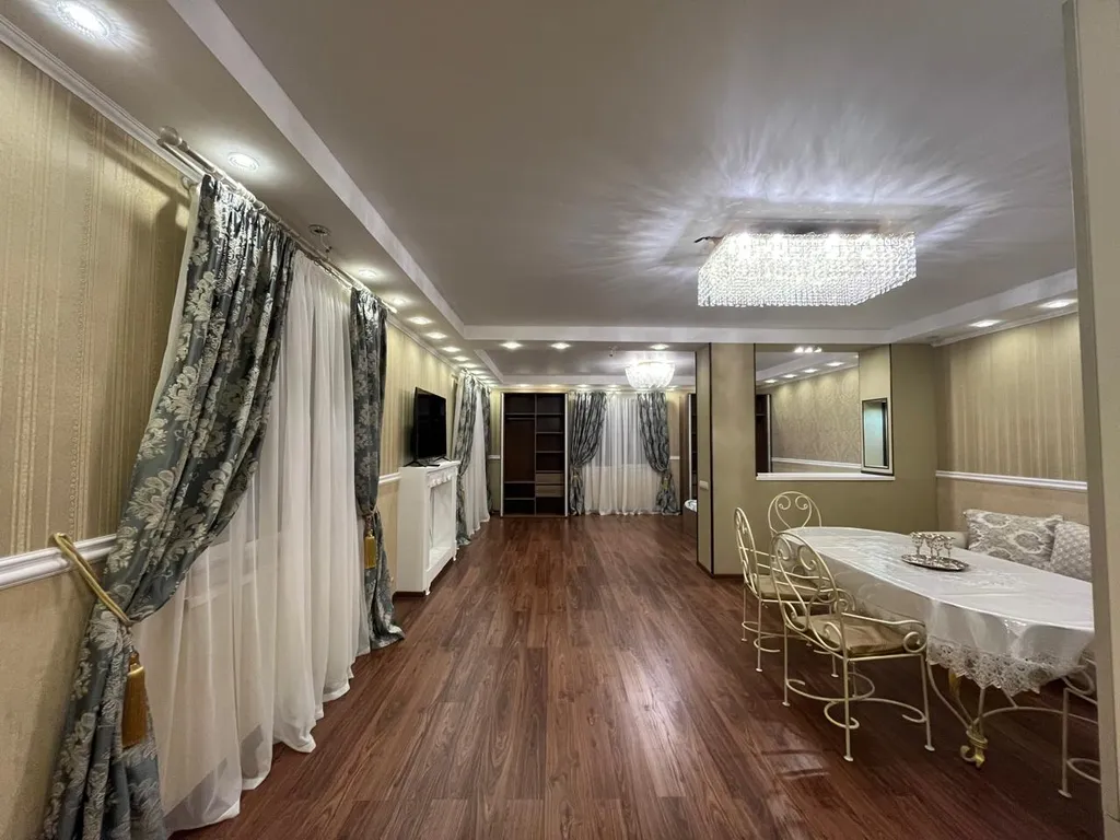 Уютный дом у леса