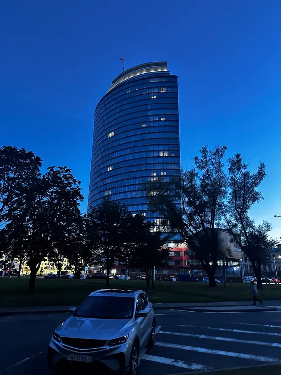 Vip апартаменты в парус-сити на 21 этаже, 101 метр, центр, 2 балкона