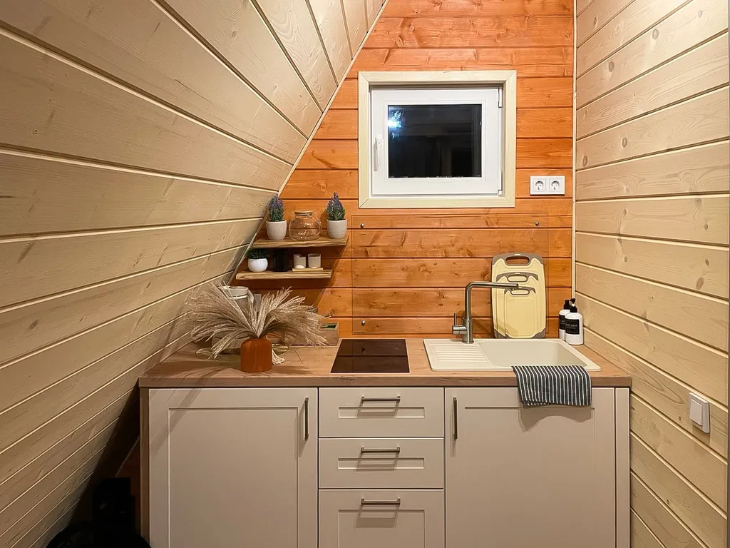 Коттедж Коттедж Уютный а-фрейм с камином и купелью на террасе — Сычево