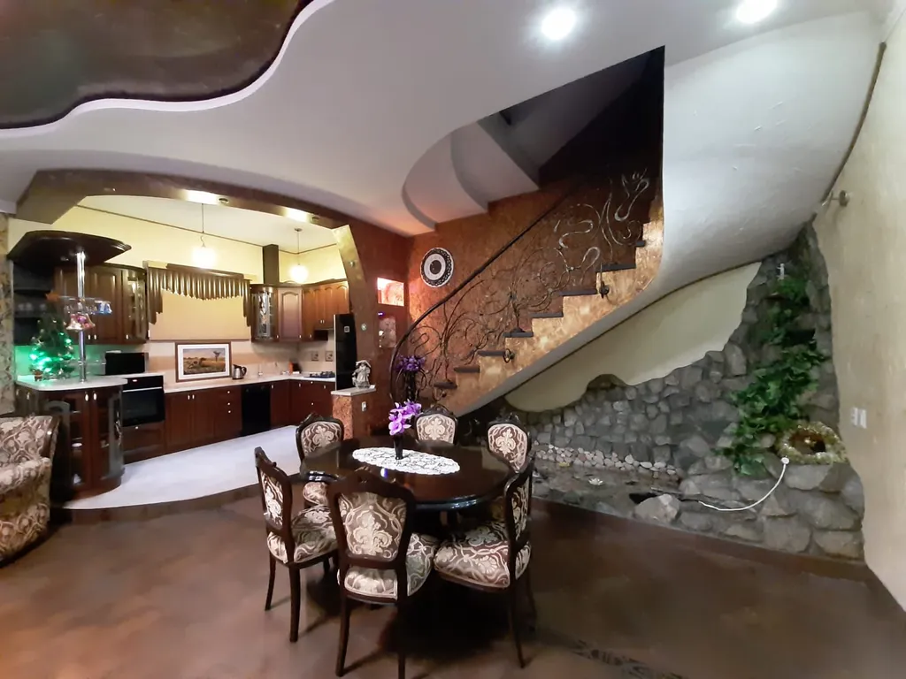 Коттедж Уютный домик в центре города — аренда посуточно в Владикавказ