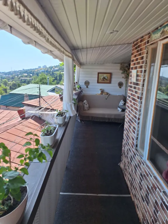 Уютная студия в центре города с видом на море