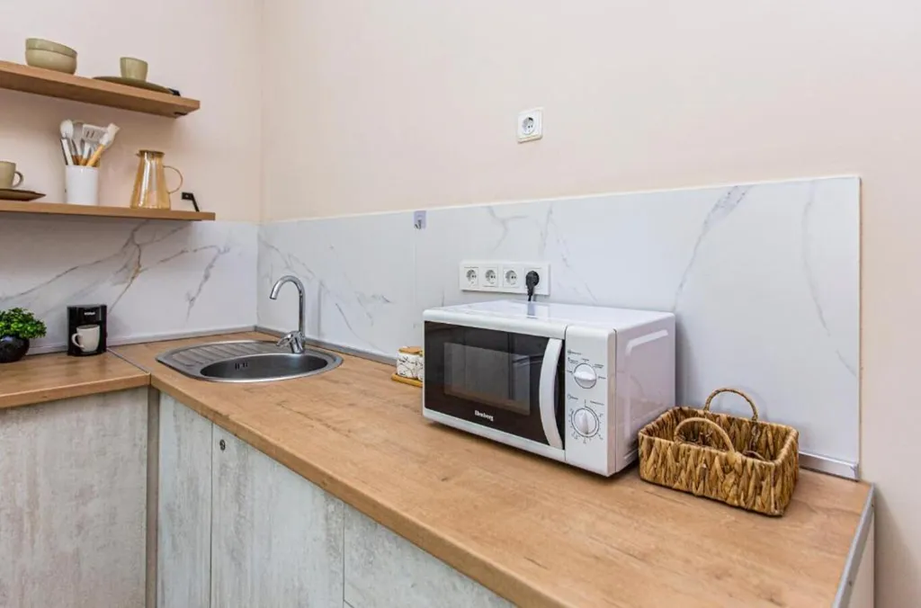 3-ком квартира Bayhouse около ТРЦ MEGA Alma-Ata для 6-х гостей